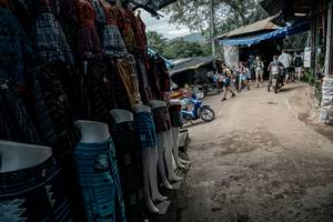 BIB: 
                            <button type="button" onclick="openModal(22792054)" class="btn btn-primary btn-sm float-right btn-popup" data-toggle="modal" data-target=".modal-high-quality">
                        <i class="fas fa-shopping-cart"></i> Add to Cart
                    </button>
                                            <button type="button" onclick="isThisMe(22792054, true)" class="btn btn-success btn-sm float-right btn-popup btn-isme hidden" data-toggle="tooltip" data-placement="bottom" title="นี่คือรูปของคุณใช่ไหม คลิกที่นี่เพื่อเอาเข้าอัลบั้ม">
                        <i class="fas fa-plus"></i> Add to album
                    </button>
                    <button type="button" onclick="isThisMe(22792054, false)" class="btn btn-warning btn-sm float-right btn-popup btn-isnotme hidden">
                        <i class="fas fa-ban"></i> Remove from album
                    </button>